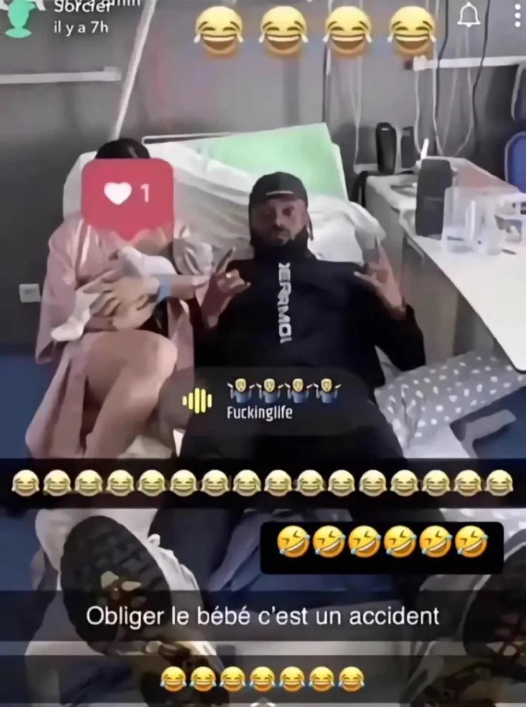 Obligé le bébé c'est un accident, mec qui pose à l'hosto, salle d'accouchement, renoi avec une blanche