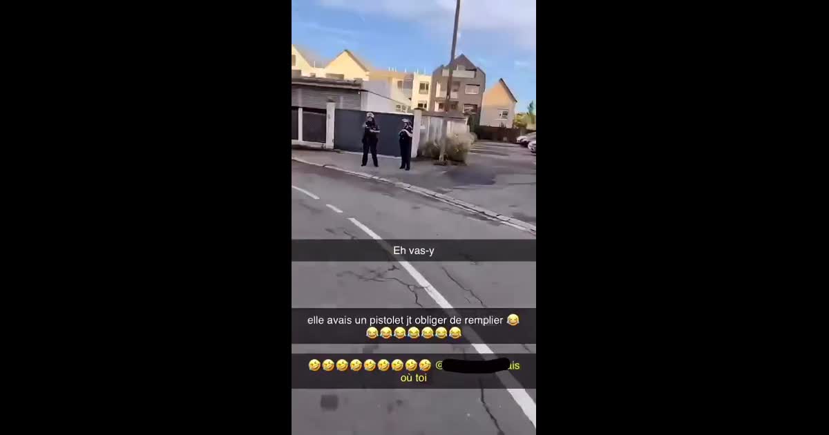 Elle a un pistolet on se replie blocus lycee