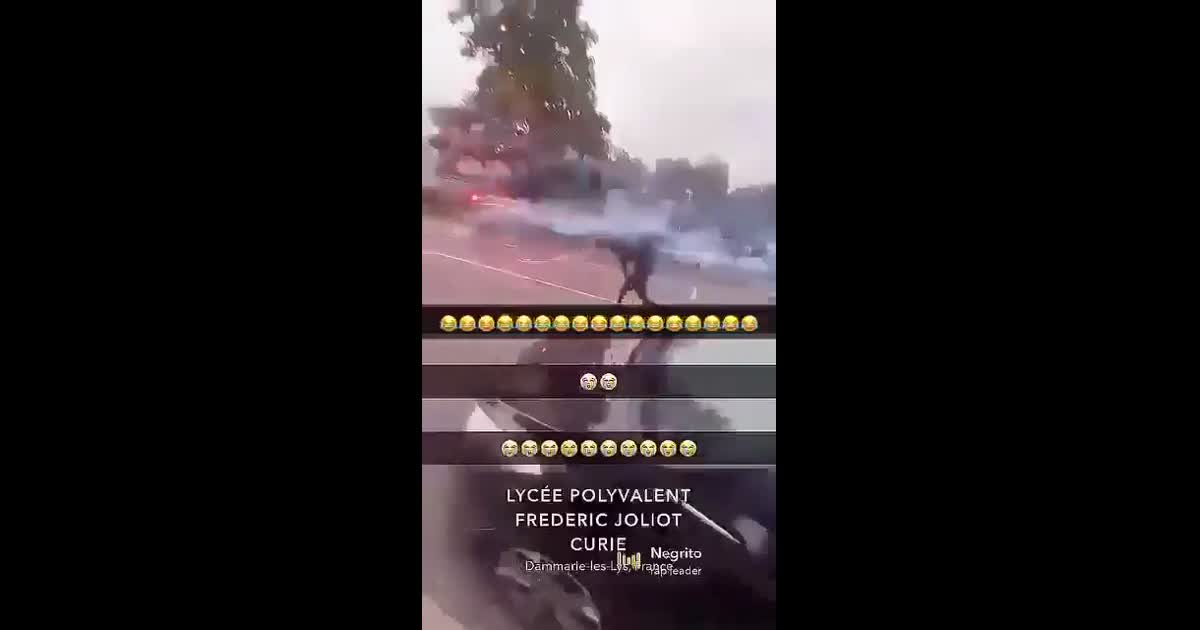 Mec avec un mortier qui tire en rafale lycee polyvalent Frederic curry joliot blocus police